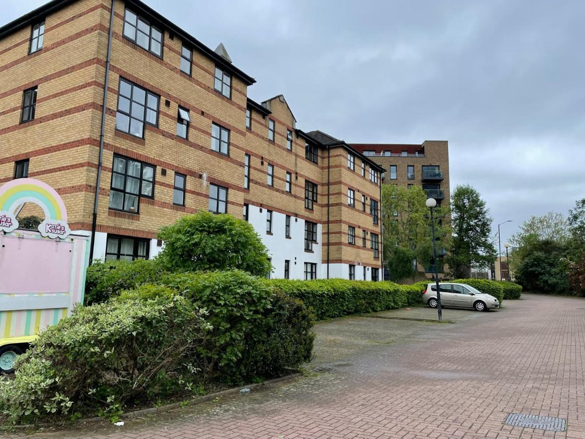 Surrey Docks Se16 Near Canada Water N Easy Access Canary Wharf Londres Extérieur photo